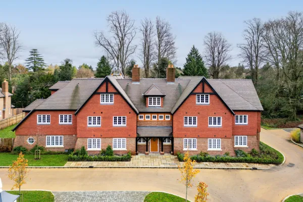 De Clare Court 2025