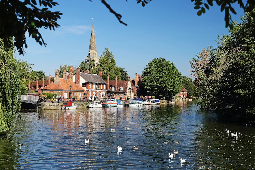 location hero Abin Thames