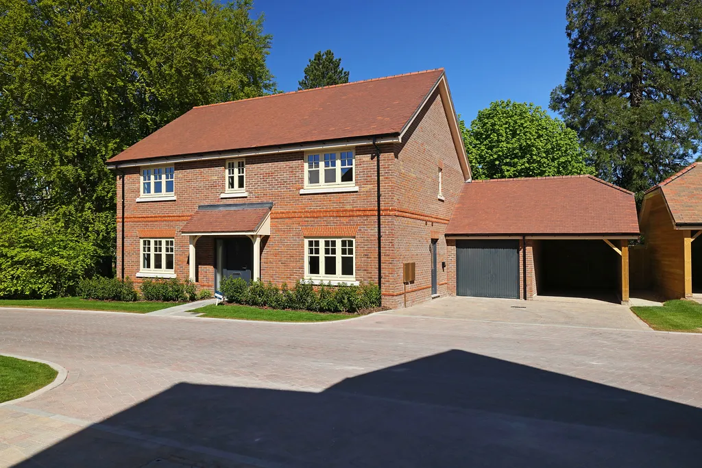 The Mulberry, Plot 2