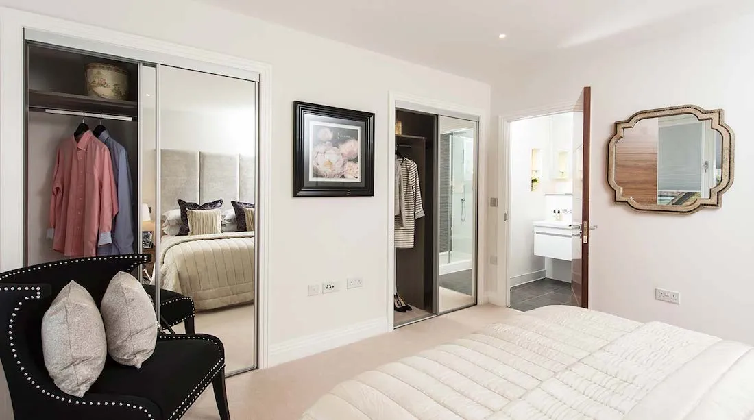 Bedroom closest
