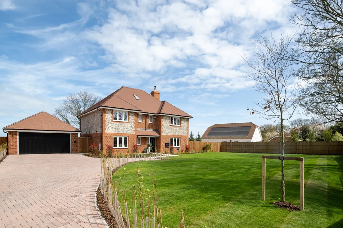 Kingsgate Place External