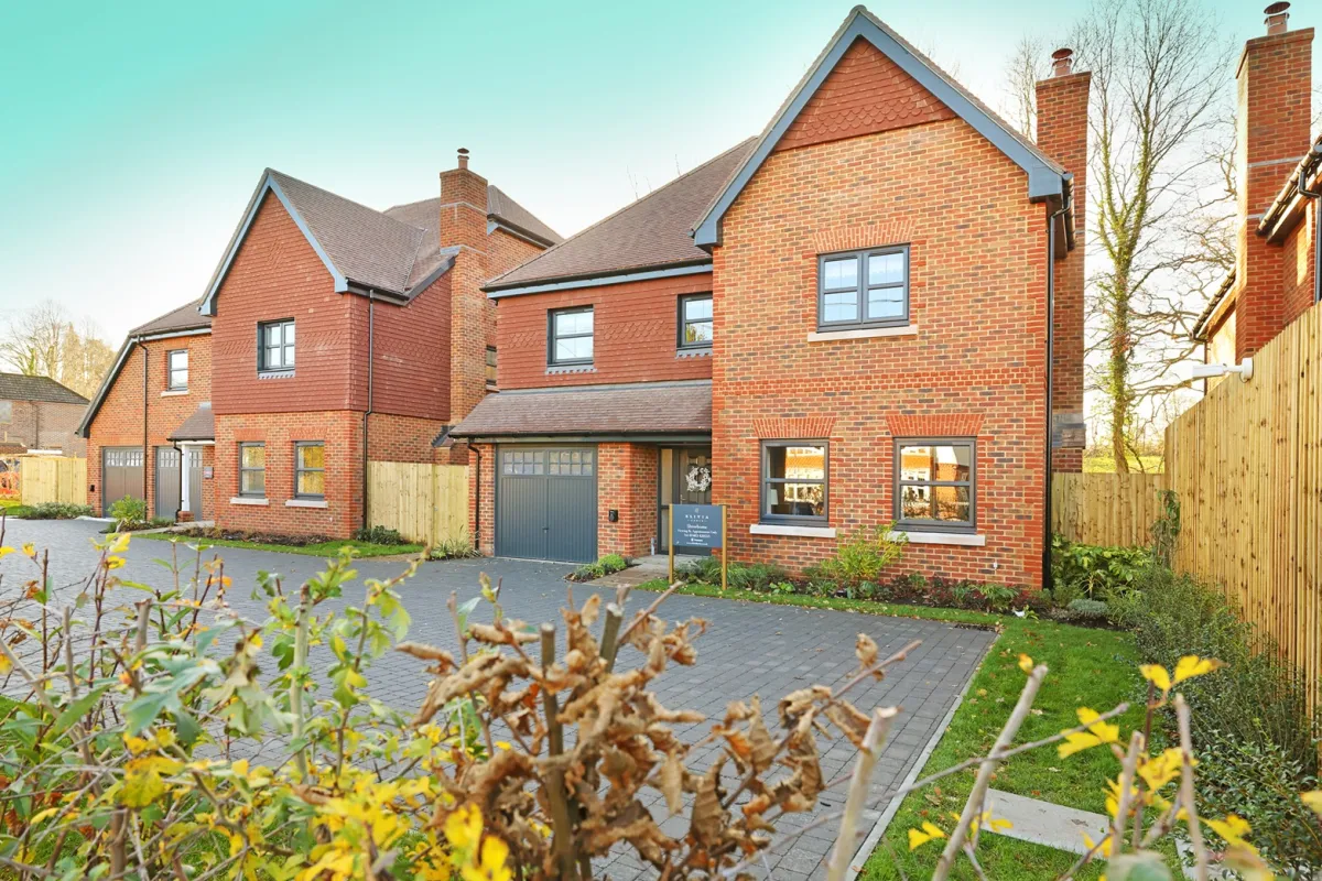 Oakland Grove Exterior